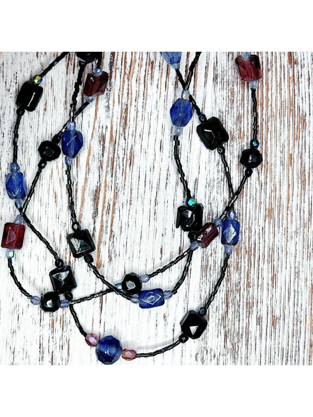 7519u. Purple and Periwinkle Glass Necklace